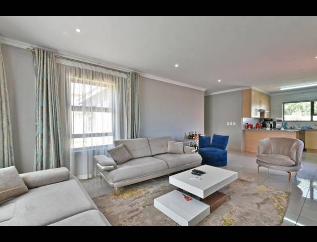 3 BEDROOM HOUSE FOR SALE IN SONNEVELD